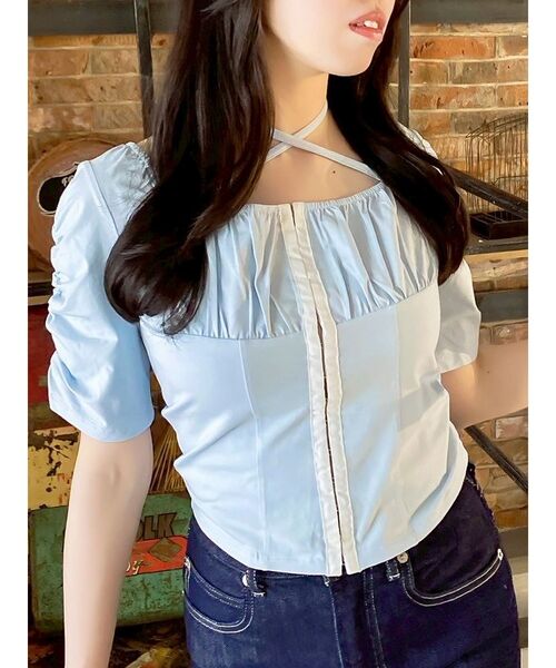 dazzlin(ダズリン)の「フロントホックタイトカットトップス(Tシャツ/カットソー・レディース・オフホワイト/グレー/ブルー/ブラック・FREE)」の4枚目の写真