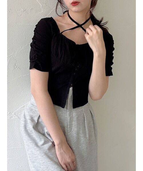 dazzlin(ダズリン)の「フロントホックタイトカットトップス(Tシャツ/カットソー・レディース・オフホワイト/グレー/ブルー/ブラック・FREE)」の3枚目の写真