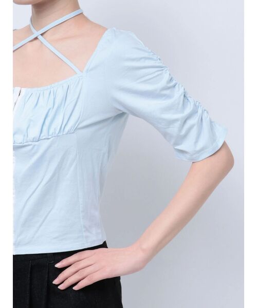 dazzlin(ダズリン)の「フロントホックタイトカットトップス(Tシャツ/カットソー・レディース・オフホワイト/グレー/ブルー/ブラック・FREE)」の11枚目の写真