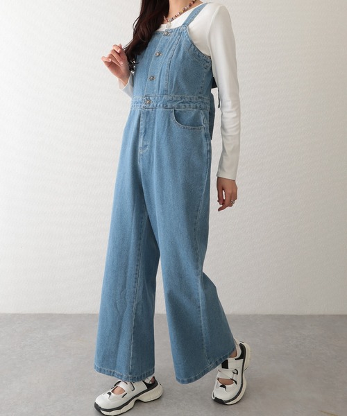 Lace Ladies(レースレディース)の「バックリボン ワイド フレア デニム サロペット(サロペット/オーバーオール・レディース・ライトブルー/ブラック/ブルー・L/M)」の16枚目の写真