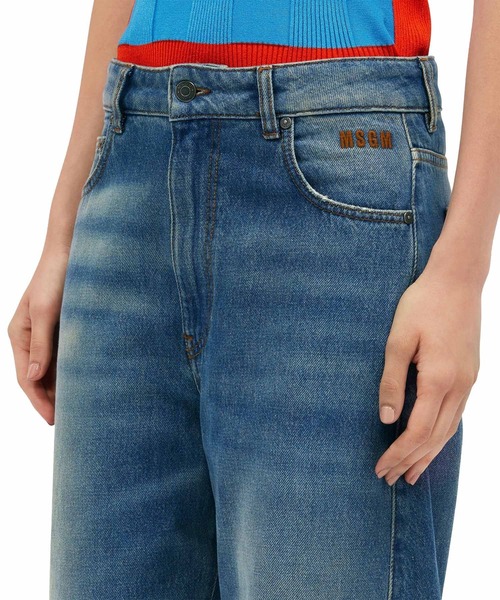 MSGM(エムエスジーエム)の「カーヴィー ワイドデニムパンツ(デニムパンツ・レディース・ブルー・38/40)」の6枚目の写真