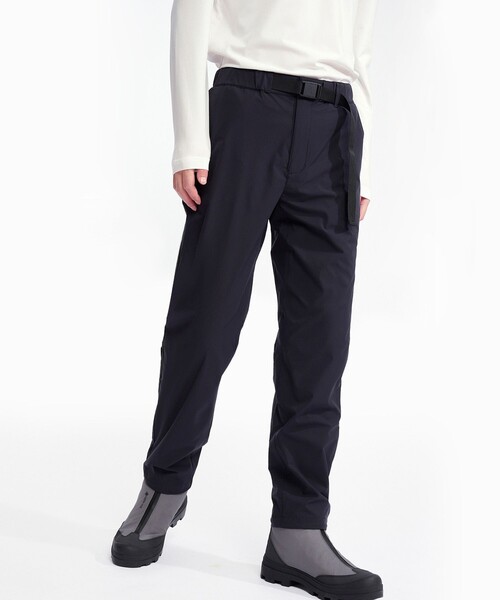 AIGLE(エーグル)の「撥水 ソロテックス ストラップ テーパードパンツ / イージーパンツ(その他パンツ・メンズ・ブラック/グレー・44/40/38/42)」の3枚目の写真