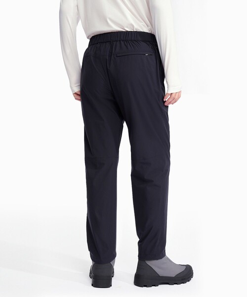 AIGLE(エーグル)の「撥水 ソロテックス ストラップ テーパードパンツ / イージーパンツ(その他パンツ・メンズ・ブラック/グレー・44/40/38/42)」の5枚目の写真