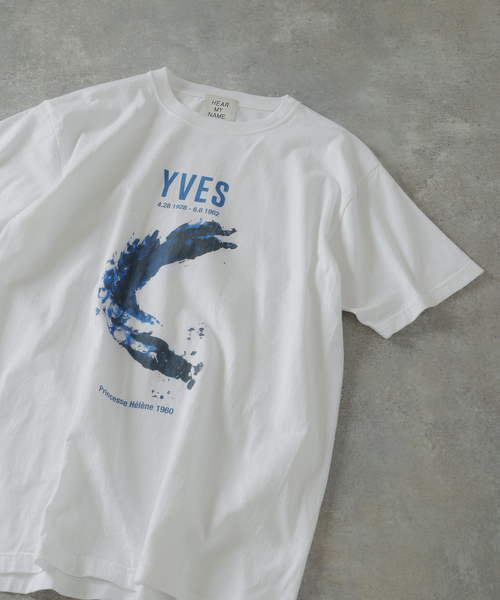 EDIFICE(エディフィス)の「YVES KLEIN(イヴ クライン) 別注 グラフィック プリント Tシャツ(Tシャツ/カットソー・メンズ・ホワイト×ホワイト/ホワイト系その他/ホワイト・LARGE/MEDIUM)」の7枚目の写真