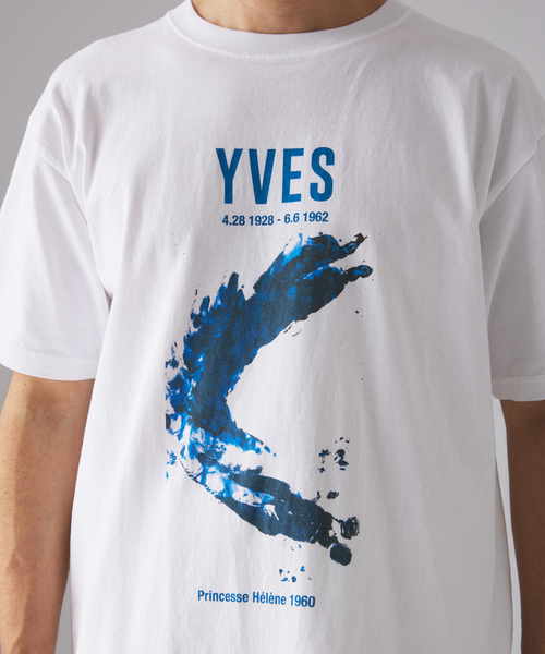 EDIFICE(エディフィス)の「YVES KLEIN(イヴ クライン) 別注 グラフィック プリント Tシャツ(Tシャツ/カットソー・メンズ・ホワイト×ホワイト/ホワイト系その他/ホワイト・LARGE/MEDIUM)」の13枚目の写真