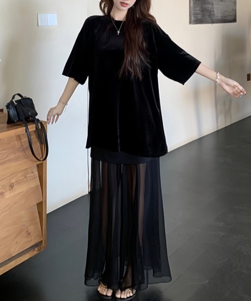 gossip!ロサンゼルス(ゴシップロサンゼルス)の「大人クール抜け感!ベロアオーバー T シャツ+シアーレイヤードロングスカート 2 点セット(セットアップ・レディース・ホワイト/ブラック・FREE)」の12枚目の写真