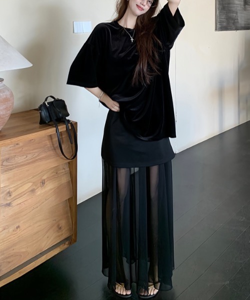 gossip!ロサンゼルス(ゴシップロサンゼルス)の「大人クール抜け感!ベロアオーバー T シャツ+シアーレイヤードロングスカート 2 点セット(セットアップ・レディース・ホワイト/ブラック・FREE)」の14枚目の写真