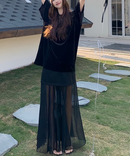 gossip!ロサンゼルス(ゴシップロサンゼルス)の「大人クール抜け感!ベロアオーバー T シャツ+シアーレイヤードロングスカート 2 点セット(セットアップ・レディース・ホワイト/ブラック・FREE)」の20枚目の写真