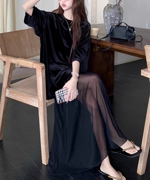 gossip!ロサンゼルス(ゴシップロサンゼルス)の「大人クール抜け感!ベロアオーバー T シャツ+シアーレイヤードロングスカート 2 点セット(セットアップ・レディース・ホワイト/ブラック・FREE)」の22枚目の写真