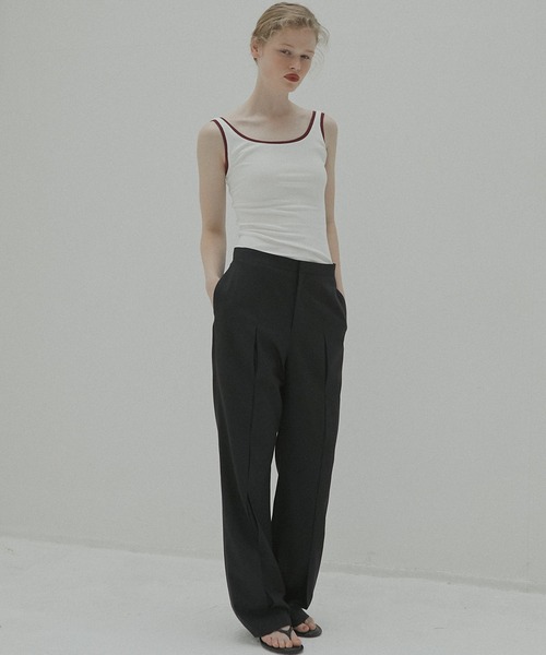 LE CIEL BLEU(ルシェルブルー)の「スリムフレアパンツwシアーディテール / Slim Flare Pant w/Sheer Detail(その他パンツ・レディース・ブラック/カーキ/グレー・38/36/34)」の1枚目の写真