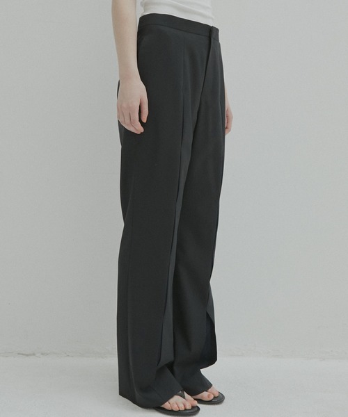 LE CIEL BLEU(ルシェルブルー)の「スリムフレアパンツwシアーディテール / Slim Flare Pant w/Sheer Detail(その他パンツ・レディース・ブラック/カーキ/グレー・38/36/34)」の7枚目の写真