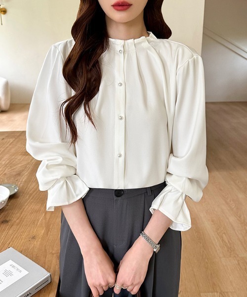 セール】【3色展開】 パールボタン スタンドネックブラウス フレア