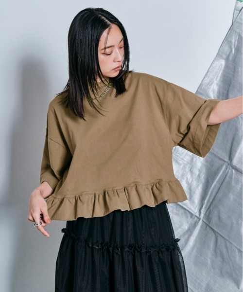 W:Huku（フーク）の「ハーフスリーブ フリルTシャツ（Tシャツ/カットソー・レディース・オフホワイト/ライトブラウン/ブラック/チャコール・FREE）」の4枚目の写真