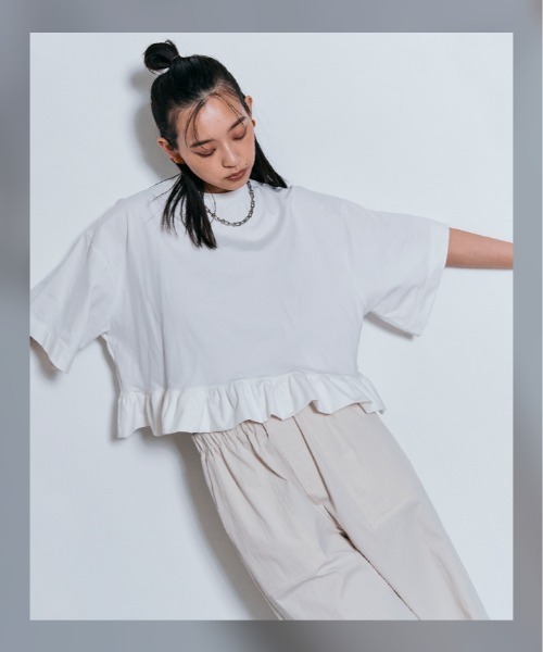 W:Huku（フーク）の「ハーフスリーブ フリルTシャツ（Tシャツ/カットソー・レディース・オフホワイト/ライトブラウン/ブラック/チャコール・FREE）」の5枚目の写真