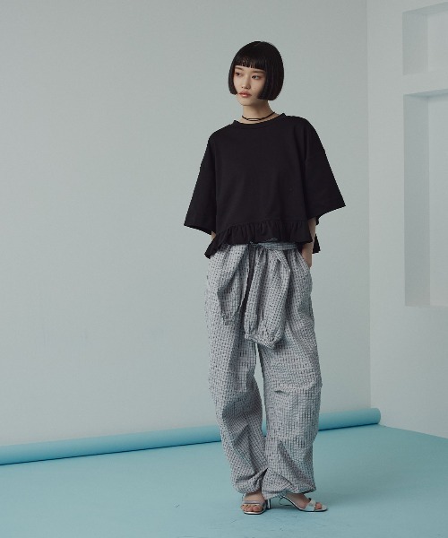 W:Huku(フーク)の「【新色追加】【W:Huku / シルキータッチコットン】ハーフスリーブ フリル ショート Tシャツ / 半袖 ハーフスリーブ / Cotton Half-Sleeve Ruffle T-Shirt(Tシャツ/カットソー・レディース・オフホワイト/ライトブラウン/ブラック/チャコール/グリーン系その他/ブルー・FREE)」の7枚目の写真