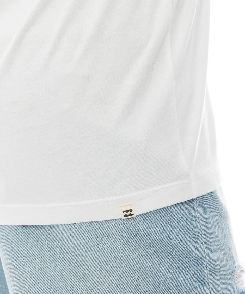 BILLABONG（ビラボン）の「【BILLABONG WOMENS/ビラボンウィメンズ】25SS SQUARE LOGO BOY FIT TEE/半袖バックプリントロゴTシャツ（Tシャツ/カットソー・レディース・ホワイト/ブラック/ホワイト系その他/ブルー系その他・MEDIUM）」の11枚目の写真