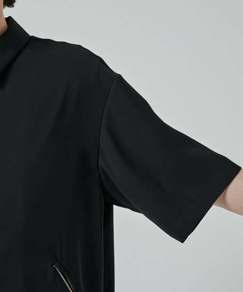 CULLNI(クルニ)の「別注 SHORT SLEEVE COACH JACKET(シャツ/ブラウス・メンズ・ダークグレー/ブラック・1/2)」の5枚目の写真