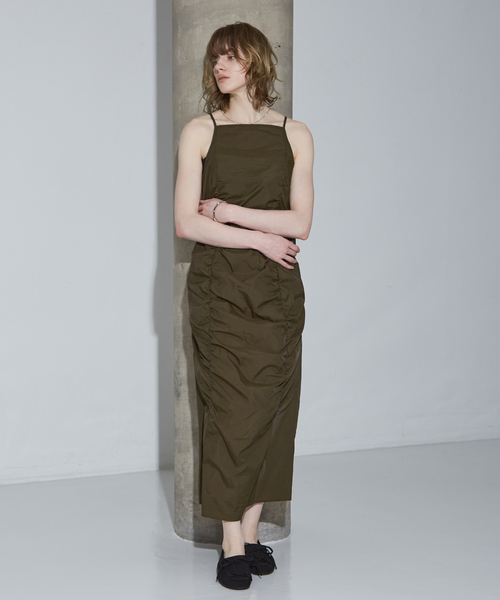 NOMINE（ノミネ）の「ギャザー キャミワンピース（ワンピース・レディース・ブラック/カーキ/オフホワイト・フリー）」の20枚目の写真