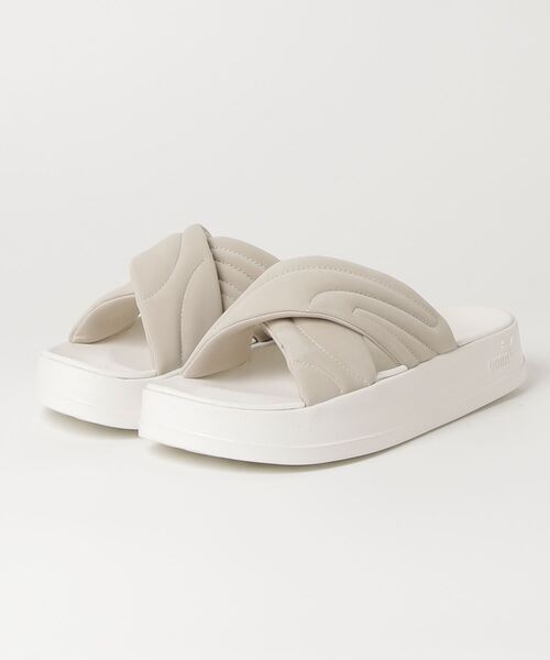 PUMA(プーマ)の「PUMA WINS LEADCAT PLATFORM SANDAL ウィメンズリードキャットプラットフォームサンダル(サンダル・レディース・ブラック/サンドベージュ・23cm/24cm/25cm)」の2枚目の写真