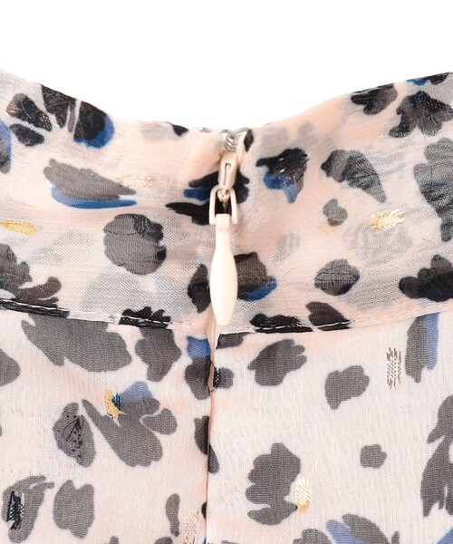 TOCCA（トッカ）の「FLOWER PETALS CARPET ドレス（ワンピース・レディース・ピンク系5/ブラック系5・2/0/6/4）」の9枚目の写真