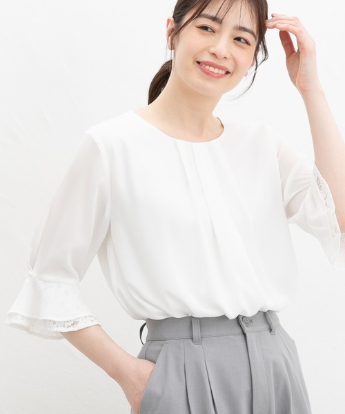 Honeys(ハニーズ)の「6分袖レース使いブラウス(シャツ/ブラウス・レディース・グレイッシュベージュ/ブラック/クリーム/ホワイト/ラベンダー・3L/L/LL/M/S)」の1枚目の写真