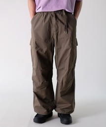 R.(rehacer)（アールドット（レアセル））の「R. : Tack Wide Leg Cotton Pants（カーゴパンツ）」
