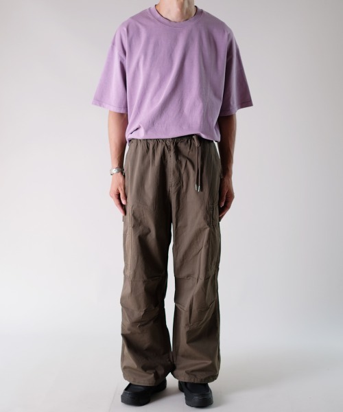 R.(rehacer)(アールドット(レアセル))の「R. : Tack Wide Leg Cotton Pants(カーゴパンツ・メンズ・アーミー/チャコールグレー・MEDIUM/LARGE/SMALL)」の3枚目の写真