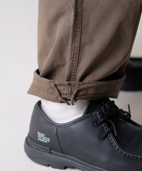 R.(rehacer)(アールドット(レアセル))の「R. : Tack Wide Leg Cotton Pants(カーゴパンツ・メンズ・アーミー/チャコールグレー・MEDIUM/LARGE/SMALL)」の11枚目の写真
