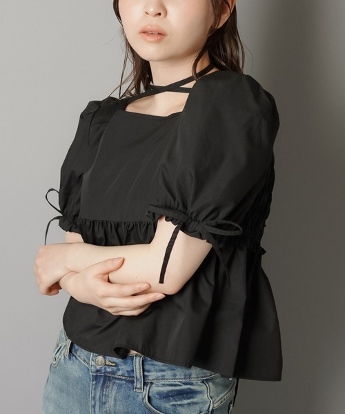 SPINNS（スピンズ）の「【2WAY】半袖ブラウス/パフスリーブ/シャーリングリボン（シャツ/ブラウス・レディース・オフホワイト・ONESIZE）」の19枚目の写真