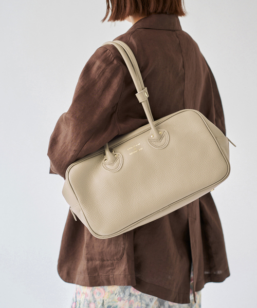 IENA(イエナ)の「YOUNG&OLSEN/ヤングアンドオルセン EMBOSSED LEATHER M バッグ YO2501-GD028(ショルダーバッグ・レディース・ブラック/ブラウン/ベージュ・FREE)」の10枚目の写真