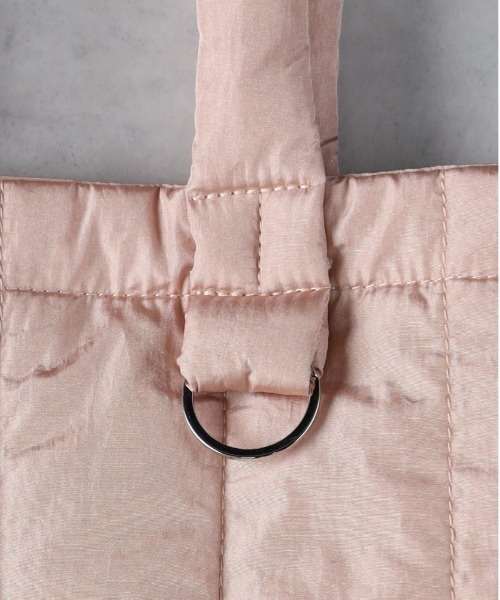 Right-on（ライトオン）の「【HONEYSUCKLE ROSE】キルティングトートバッグ（トートバッグ・レディース・ブラック/オフホワイト/ピンク・ONE SIZE）」の10枚目の写真