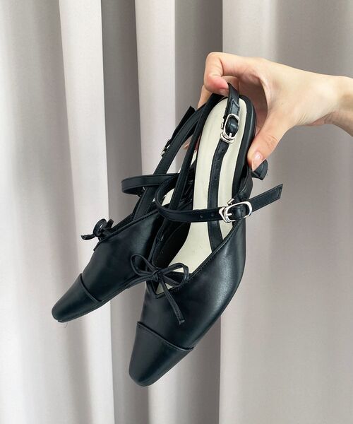 MAJESTIC LEGON(マジェスティックレゴン)の「ポインテッドリボンミュール(その他シューズ・レディース・ブラック/ブラック系その他/ブラウン/アイボリー・SMALL/MEDIUM/LARGE/X-LARGE)」の1枚目の写真