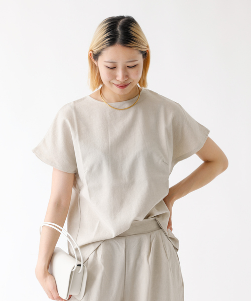 DESIGNWORKS（デザインワークス）の「【セットアップ対応】リネン調バックタックブラウス（シャツ/ブラウス・レディース・グレー/ネイビー/ライトグレー・フリー）」の6枚目の写真