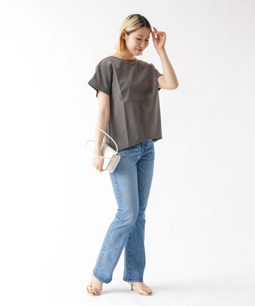 DESIGNWORKS（デザインワークス）の「【セットアップ対応】リネン調バックタックブラウス（シャツ/ブラウス・レディース・グレー/ネイビー/ライトグレー・フリー）」の17枚目の写真