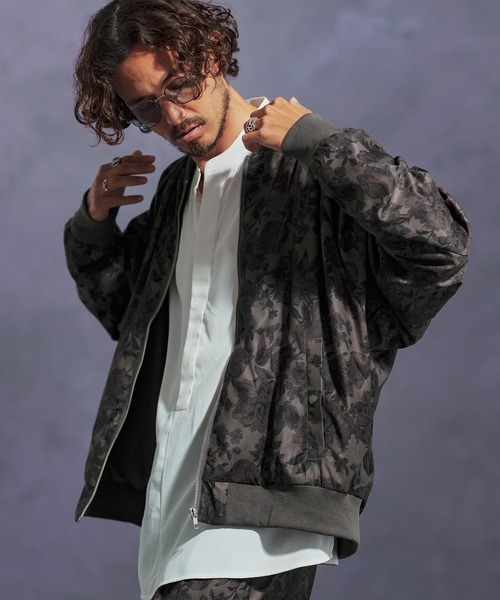 Jih Nunc（ジーヌンク）の「mj10895-フラワー総柄ラグランスリーブブルゾン（ブルゾン・メンズ・ベージュ/ブラック・L/M/S）」の5枚目の写真