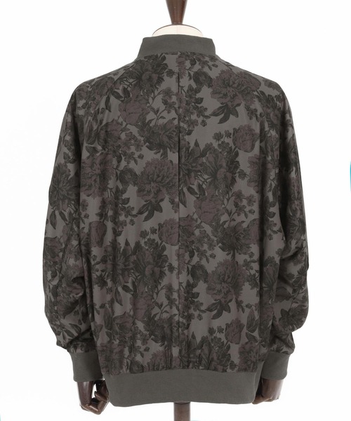 Jih Nunc（ジーヌンク）の「mj10895-フラワー総柄ラグランスリーブブルゾン（ブルゾン・メンズ・ベージュ/ブラック・L/M/S）」の20枚目の写真