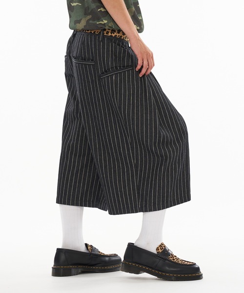 WISH FOR EVER（ウィッシュフォーエバー）の「ASSORT CROSS TUCK BAGGY SHORTS / アソートクロスタックバギーショーツ（その他パンツ・メンズ・グレー/グレー×ホワイト/ネイビー×ホワイト・SMALL/MEDIUM/LARGE）」の9枚目の写真