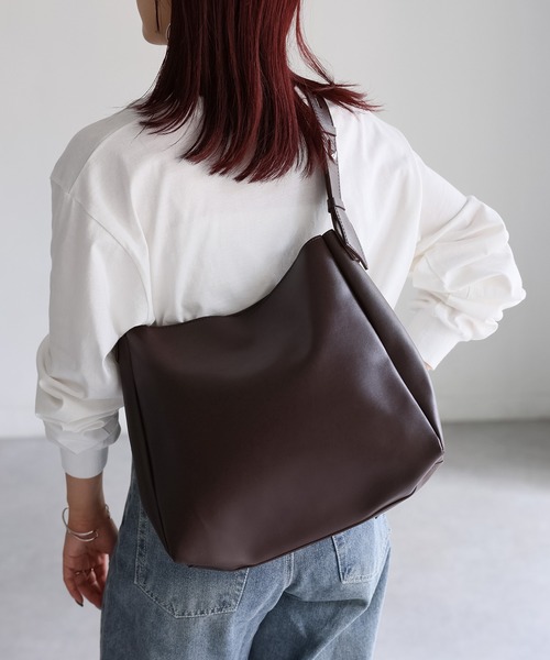 Riberry（リベリー）の「【ポーチ付き】ワンハンドルトートバッグ（トートバッグ・レディース・ブラック/ブラウン/ホワイト・FREE）」の3枚目の写真