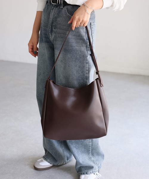 Riberry（リベリー）の「【ポーチ付き】ワンハンドルトートバッグ（トートバッグ・レディース・ブラック/ブラウン/ホワイト・FREE）」の18枚目の写真