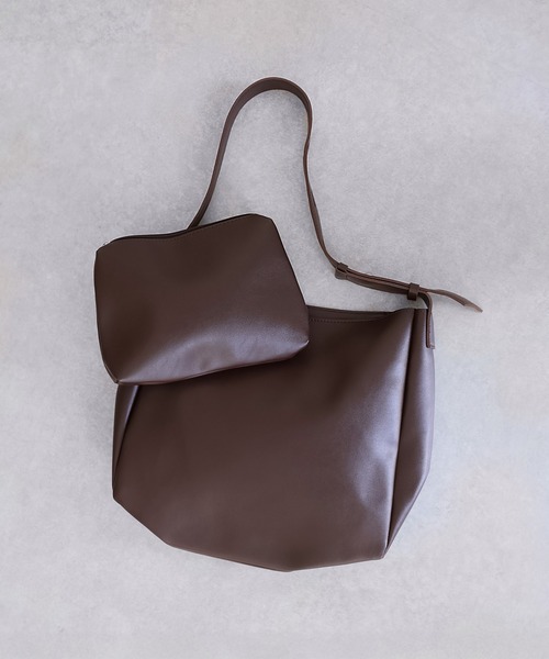 Riberry（リベリー）の「【ポーチ付き】ワンハンドルトートバッグ（トートバッグ・レディース・ブラック/ブラウン/ホワイト・FREE）」の19枚目の写真