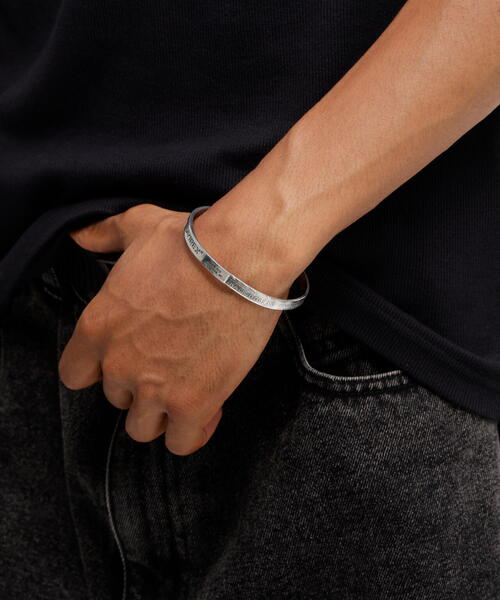 AVIREX(アヴィレックス)の「《AVIREX × J.H.M CO.,LTD.》50th HALF DOLLAR BANGLE / 50周年 ハーフ ダラー バングル / アヴィレックス / JAM HOME MADE / ジャムホームメイド(ブレスレット・メンズ・シルバー・FREE)」の4枚目の写真