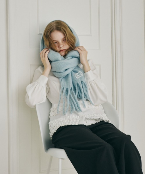 idem（イデム）の「【 3色展開 】レースタグ付きボリュームマフラー / volume fringe muffler（マフラー・レディース・ブルー/アイボリー/ピンク・FREE）」の8枚目の写真