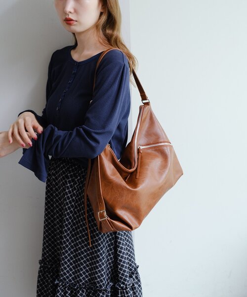 Kastane（カスタネ）の「【A4サイズ】サイドベルトショルダーBAG（ショルダーバッグ・レディース・ダークブラウン/グレー/ブラック・FREE）」の14枚目の写真