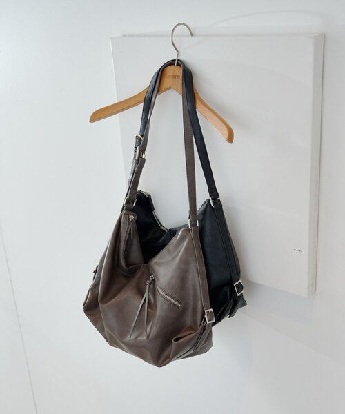 Kastane（カスタネ）の「【A4サイズ】サイドベルトショルダーBAG（ショルダーバッグ・レディース・ダークブラウン/グレー/ブラック・FREE）」の18枚目の写真