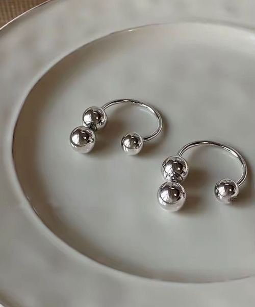 ammy.(エイミードット)の「【 ammy. / エイミードット 】 メタル ツイン ボール サークル ピアス(ピアス(両耳用)・レディース・シルバー/ゴールド・FREE)」の1枚目の写真