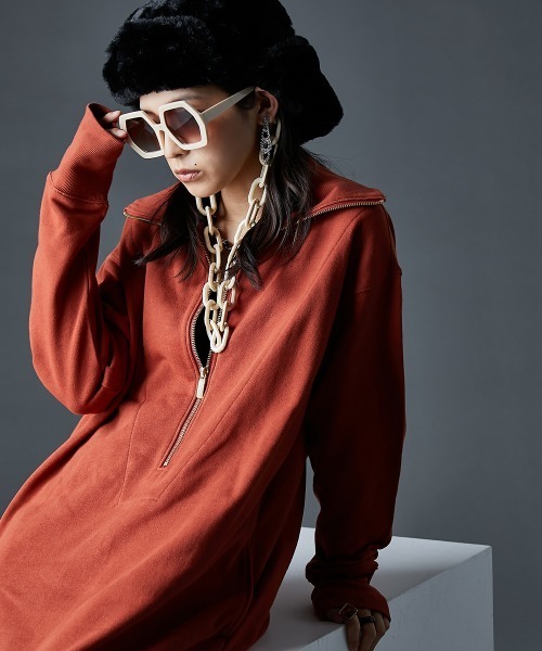 GEVS.(ジェイヴィス)の「綿100%ハーフジップ裏毛マキシワンピース<大きいサイズ有>GEVS.(ワンピース・レディース・杢グレー/ブラック/テラコッタ・M/L/LL/3L/4L/5L)」の1枚目の写真