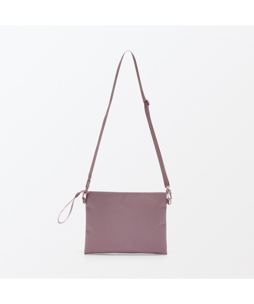 無印良品(ムジルシリョウヒン)の「ポーチとしても使える 撥水サコッシュ(ショルダーバッグ・レディース・ダークブラウン系/ラベンダー/チャコールグレー/ブラック/ライトベージュ/ネイビー系・FREE)」の10枚目の写真