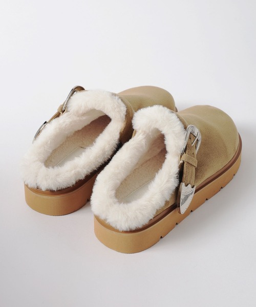 BAYFLOW（ベイフロー）の「[2WAYで履ける]バックルファークロッグ（スリッポン・レディース・ブラック/ベージュ・MEDIUM/LARGE）」の9枚目の写真