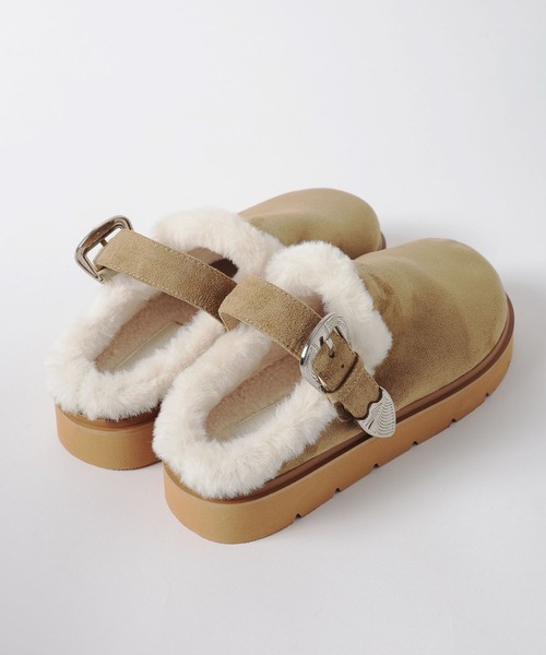 BAYFLOW（ベイフロー）の「[2WAYで履ける]バックルファークロッグ（スリッポン・レディース・ブラック/ベージュ・MEDIUM/LARGE）」の10枚目の写真