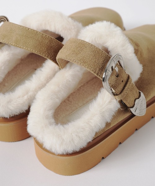 BAYFLOW（ベイフロー）の「[2WAYで履ける]バックルファークロッグ（スリッポン・レディース・ブラック/ベージュ・MEDIUM/LARGE）」の14枚目の写真